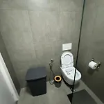 Luxury Center Apt25 تيرانا