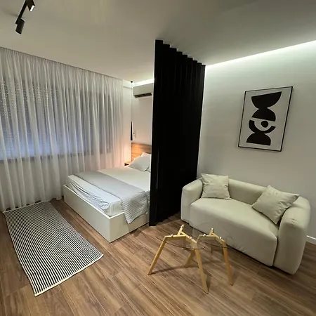 Luxury City Center Studio Apt25 * 地拉那