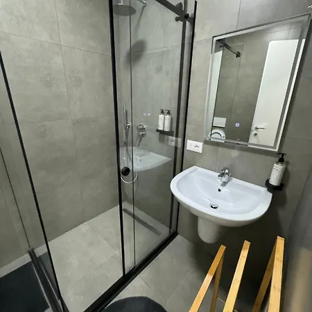Luxury Center Apt25 Apartment