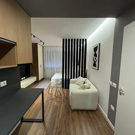 公寓 Luxury City Center Studio Apt25 地拉那
