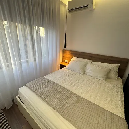 Luxury Center Apt25 * تيرانا